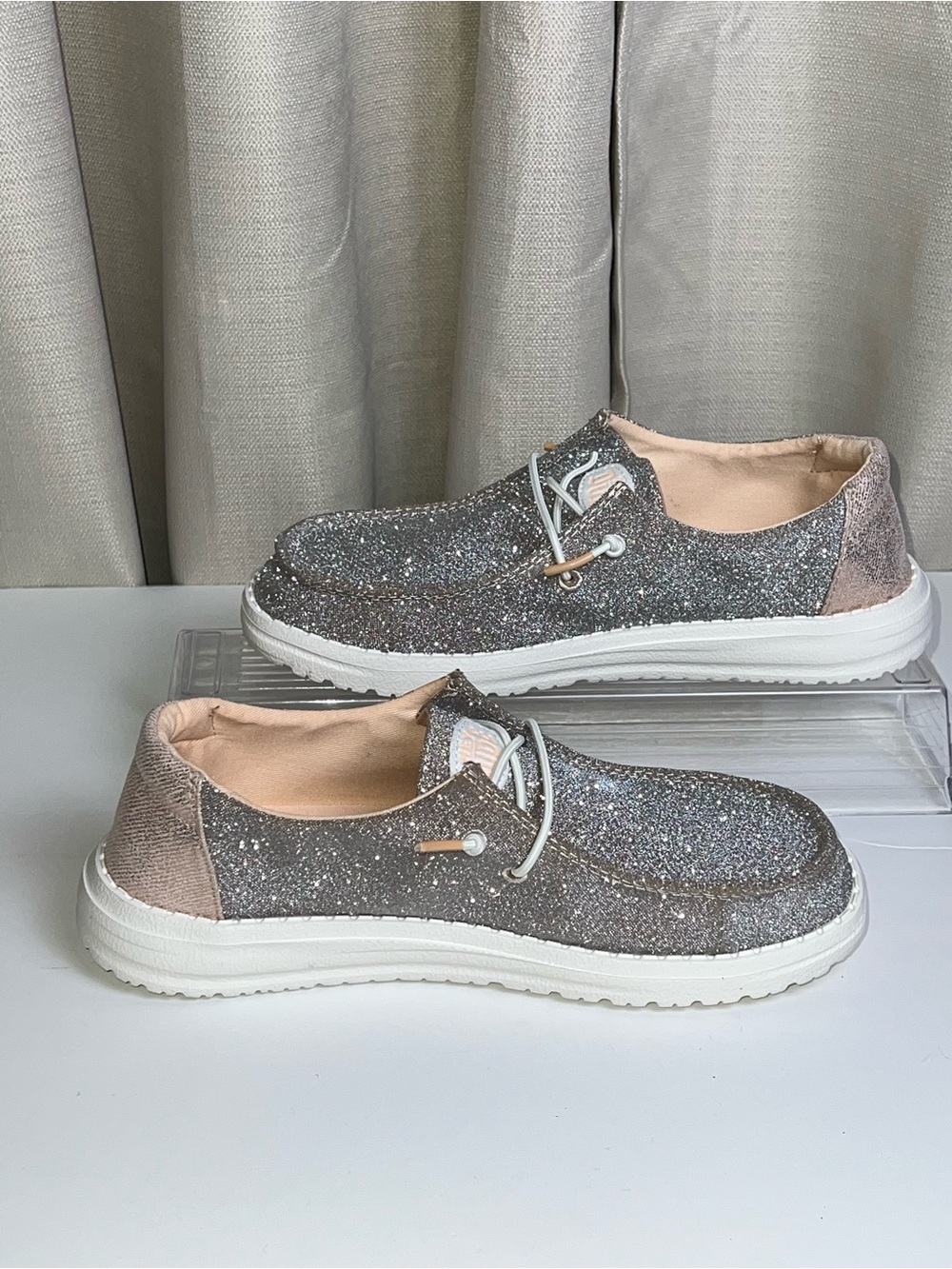 NWOB HEY DUDE Wendy Metallic Silver Sparkle Slip-On Shoes - Picture 4 of 12